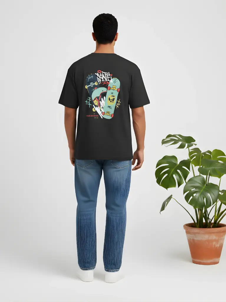 Skatter Unisex oversized Black T-shirt